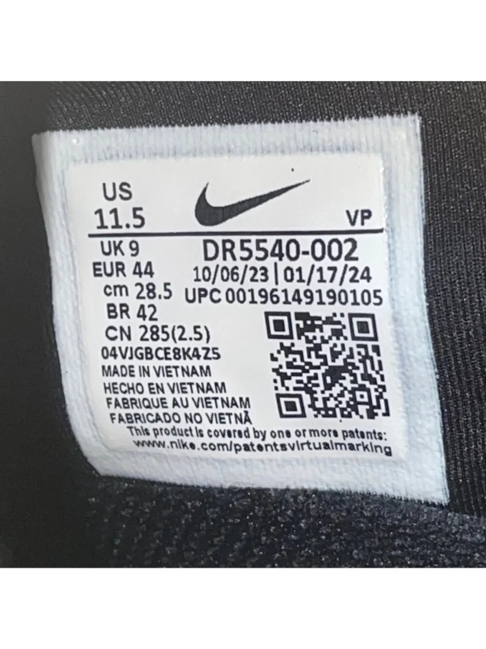 Nike Men’s Black Mesh White Mesh collapsible-heel FlyEase Sneakers Size 11.5
